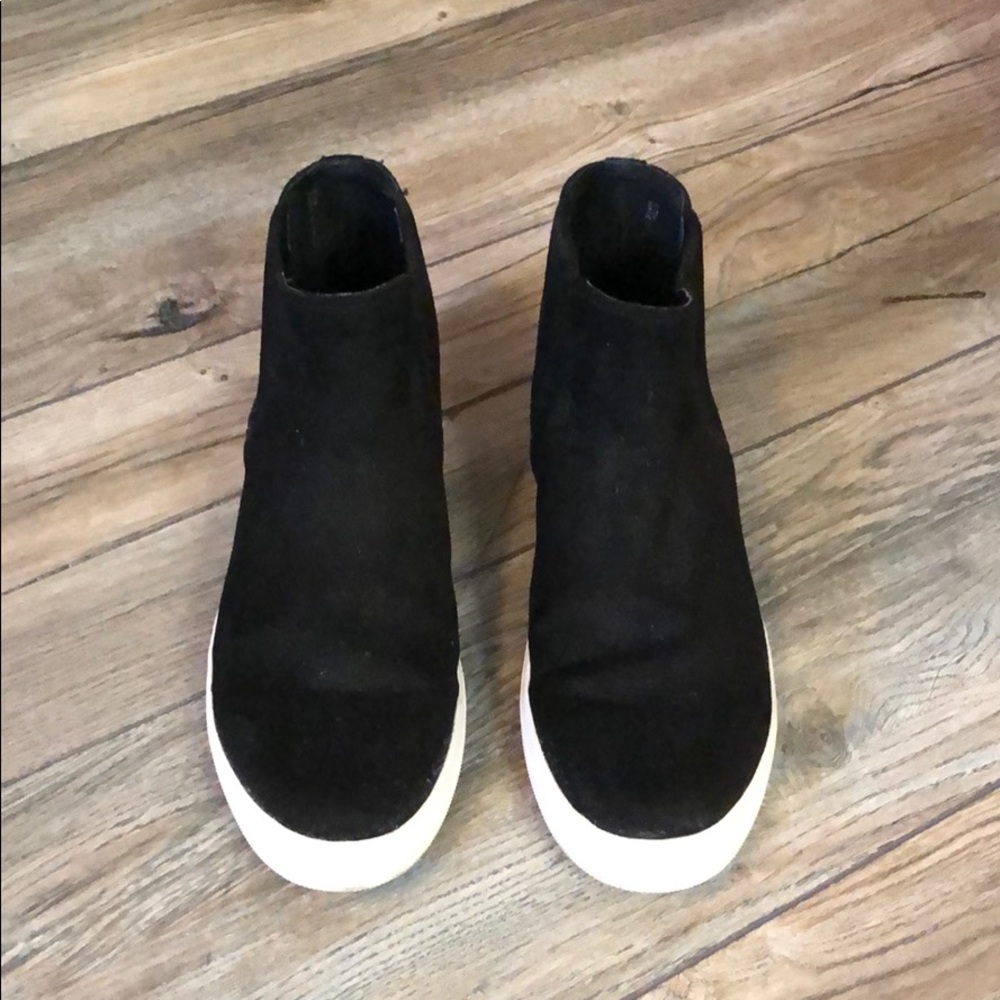 Steve Madden High Top Sneaker